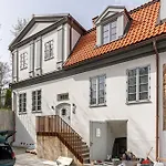 Reformatu Sq By Reside Baltic